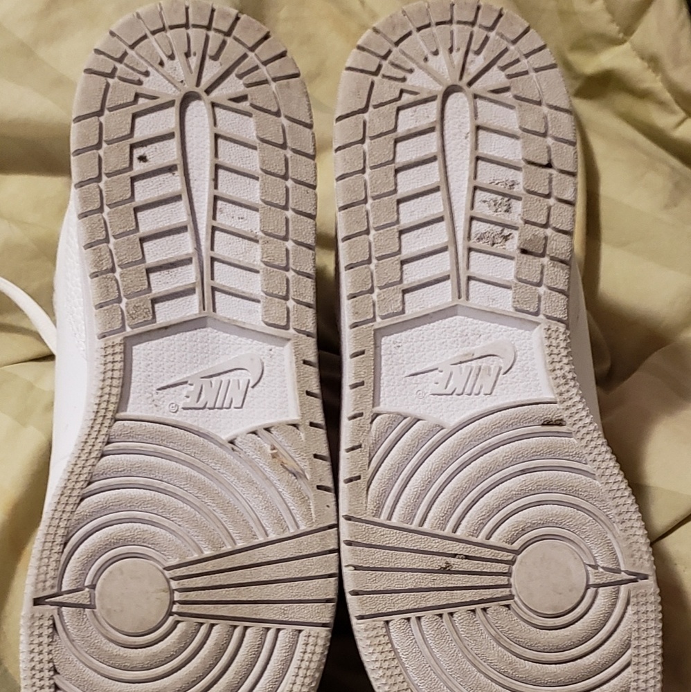 Air Jordan Unisex High Top Gym Shoes - Picture 7 of 8